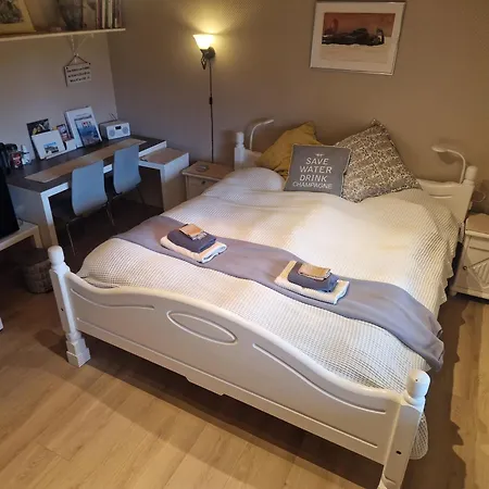 Svale, Privat Og Fredelig Gasthuis